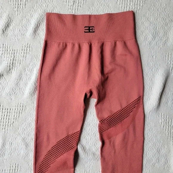 MOTUS SEAMLESS LEGGINGS HIGH WAIST – TERRA ROSE - Picture 6 of 12